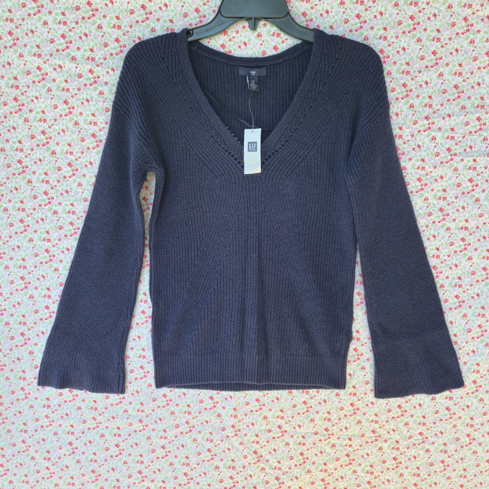 GAP Women's XS Ribbed Knit V-NeckSweater NWT Navy Blue Bell Sleeve Crochet
